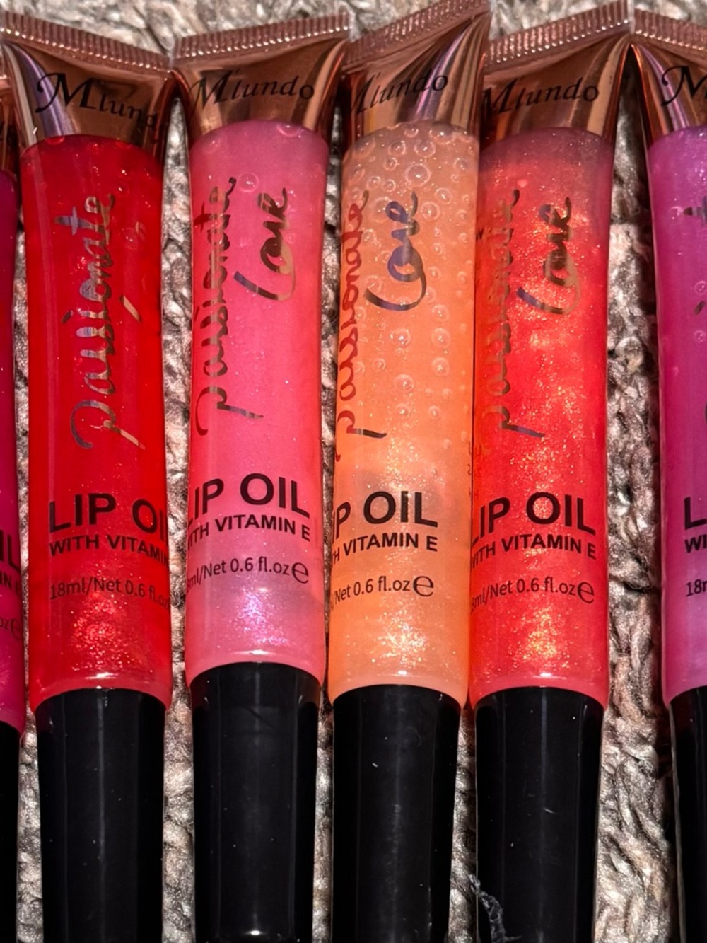 6x Passionate Love Lip Oil with Vitamin E - Coral Pink & Peach